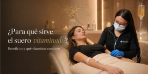 Suero vitaminado aplicado en clínica estética Revib