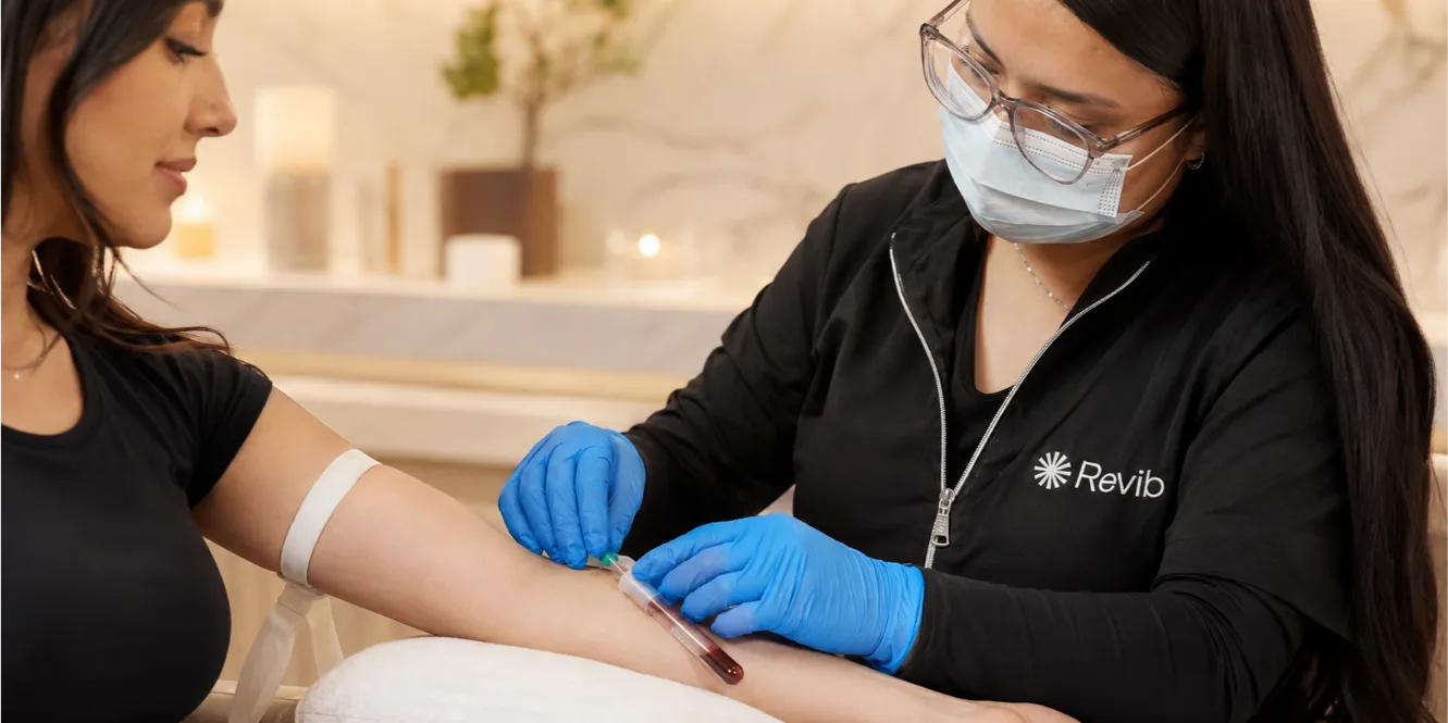 Toma de muestra de sangre para el panel de biomarcadores de edad biológica en Revib